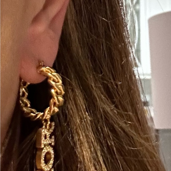 White crystals, 'DIOR' signature, gold-finish metal, hook clasp, sold as a pair. - Picture 4 of 6